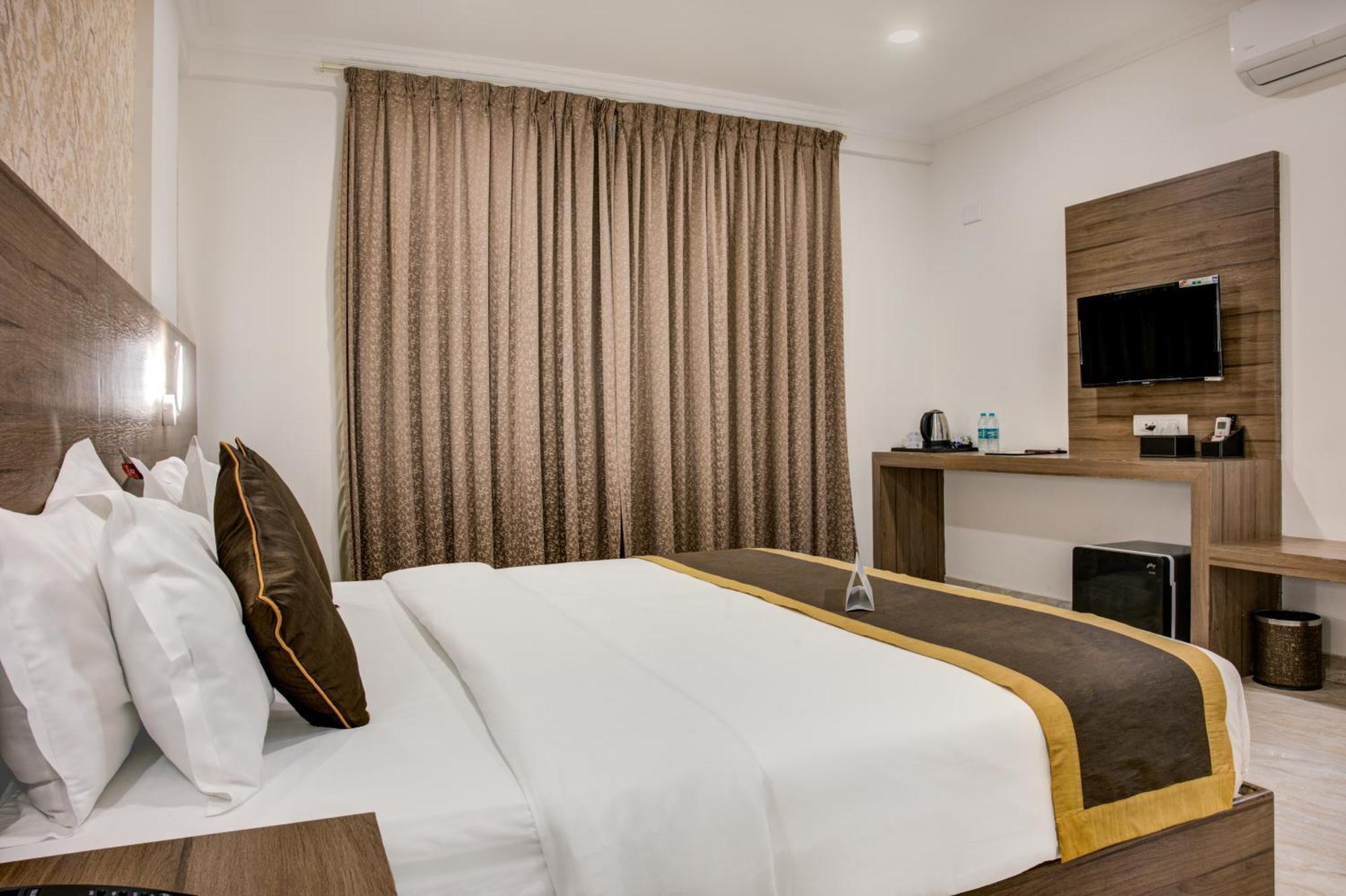 Hotel Sterling Inn Bangalore International Airport Yelahanka Eksteriør billede
