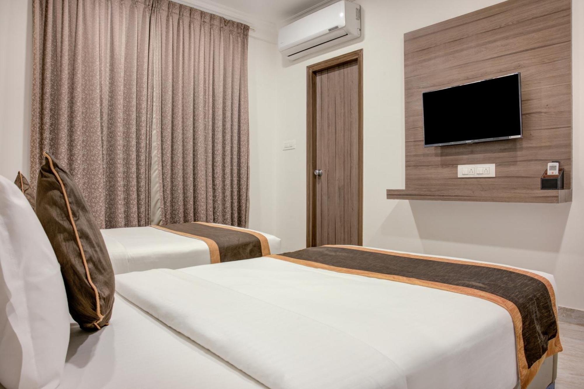 Hotel Sterling Inn Bangalore International Airport Yelahanka Eksteriør billede