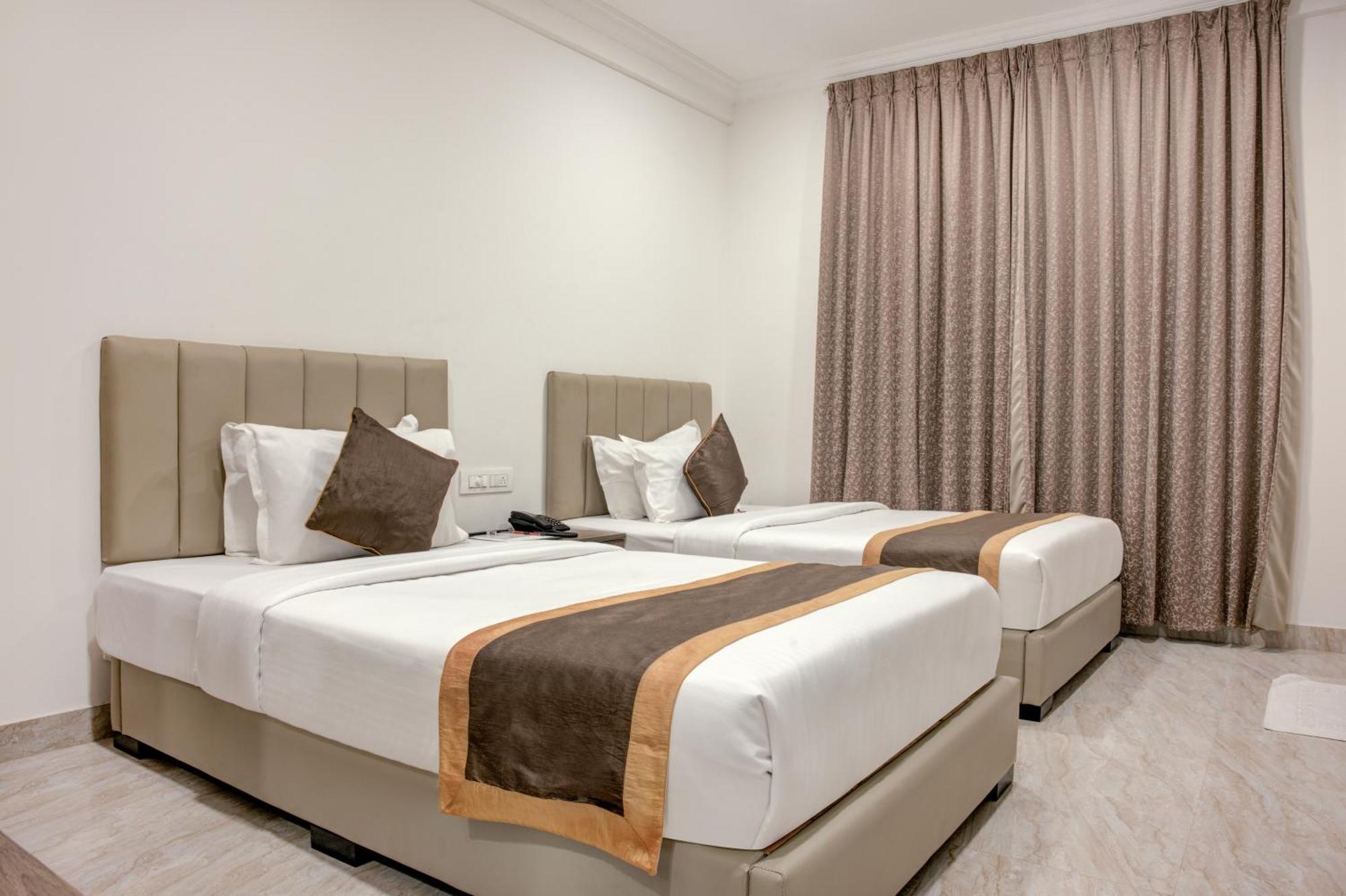 Hotel Sterling Inn Bangalore International Airport Yelahanka Eksteriør billede