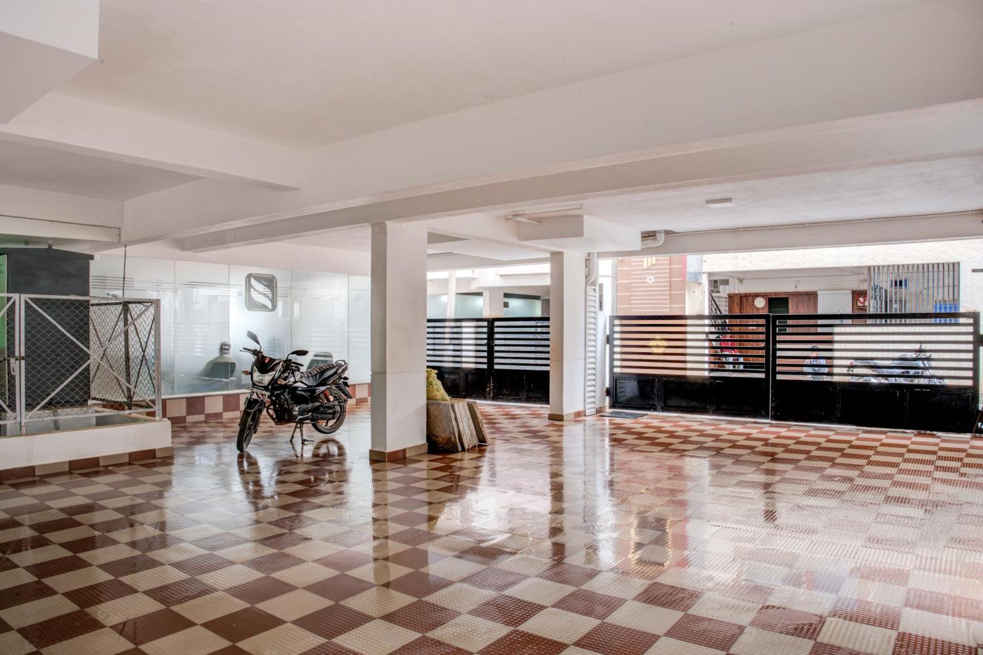 Hotel Sterling Inn Bangalore International Airport Yelahanka Eksteriør billede